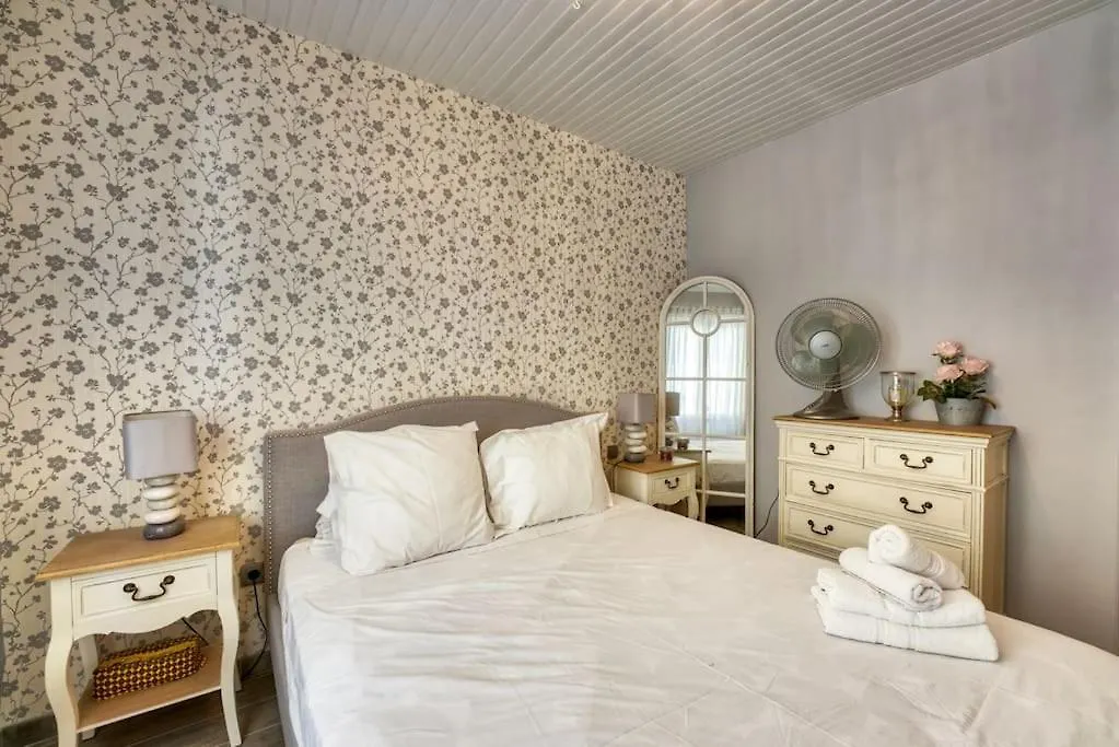 New 2-Bed Central Cannes Apt Apartamento